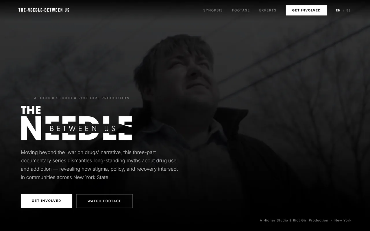 Sitio web de la serie documental The Needle Between Us